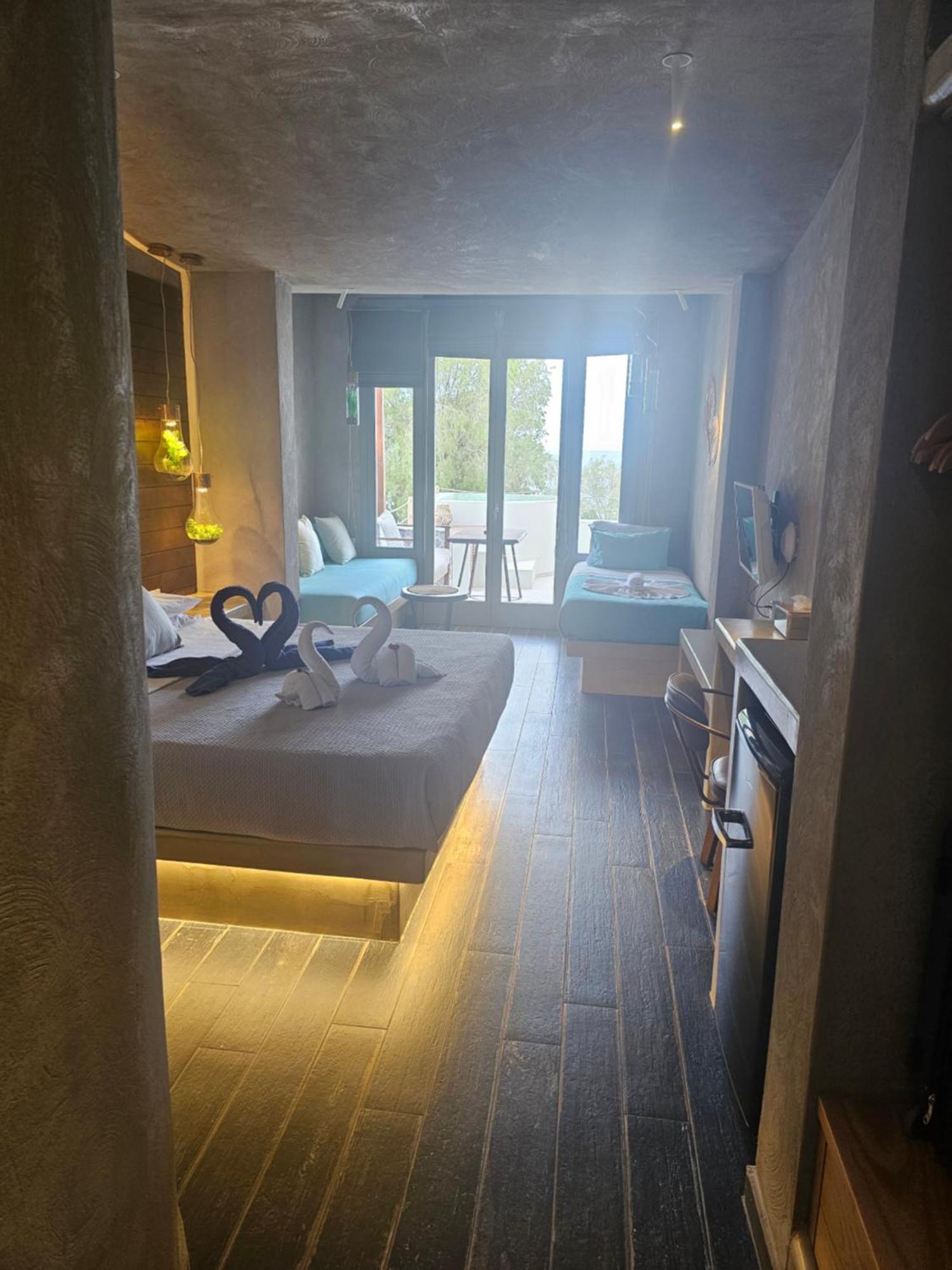 Aparthotel Elixir Del Mar On The Kamari (Santorini)