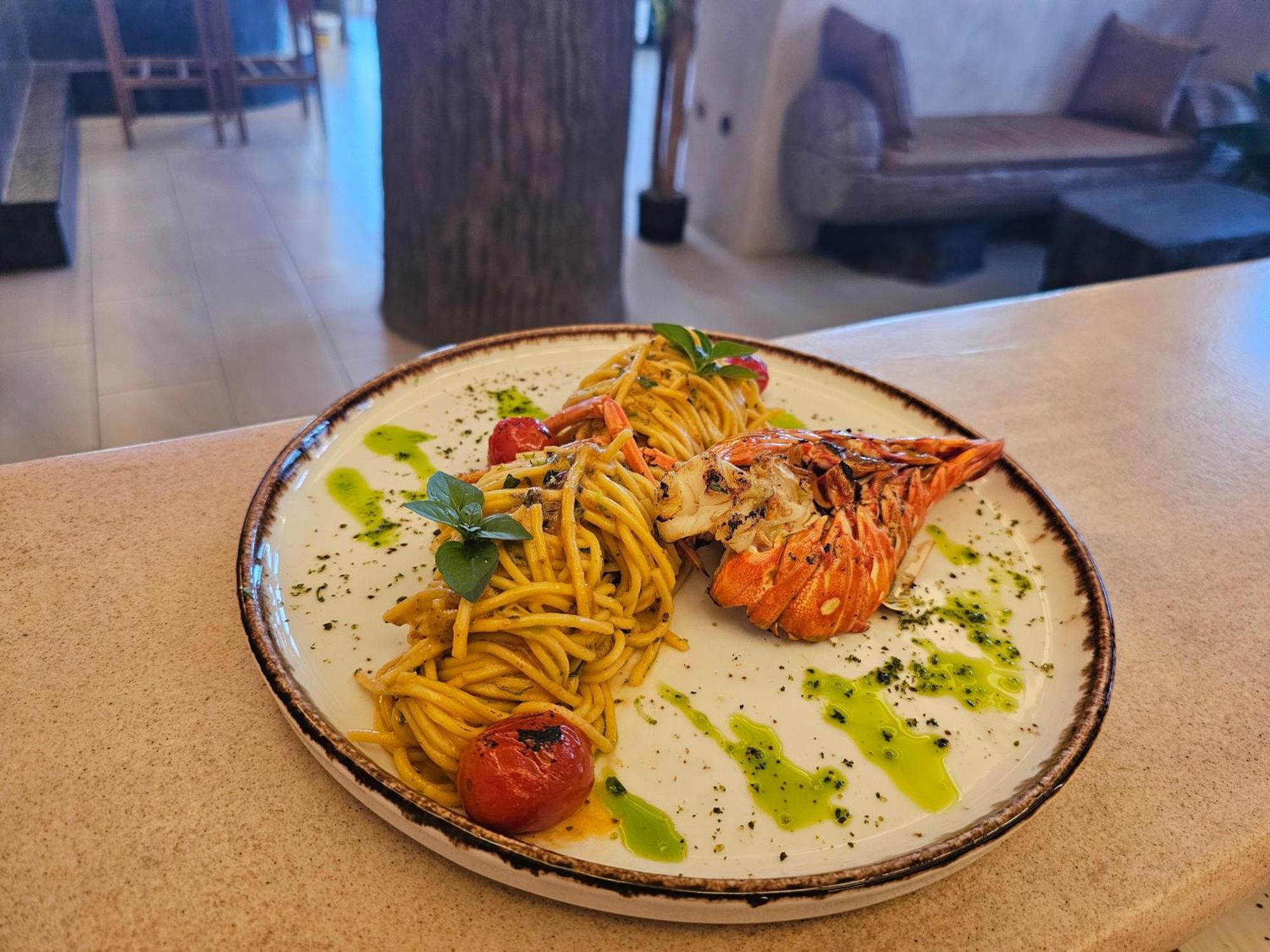 Elixir Del Mar On The Kamari (Santorini)