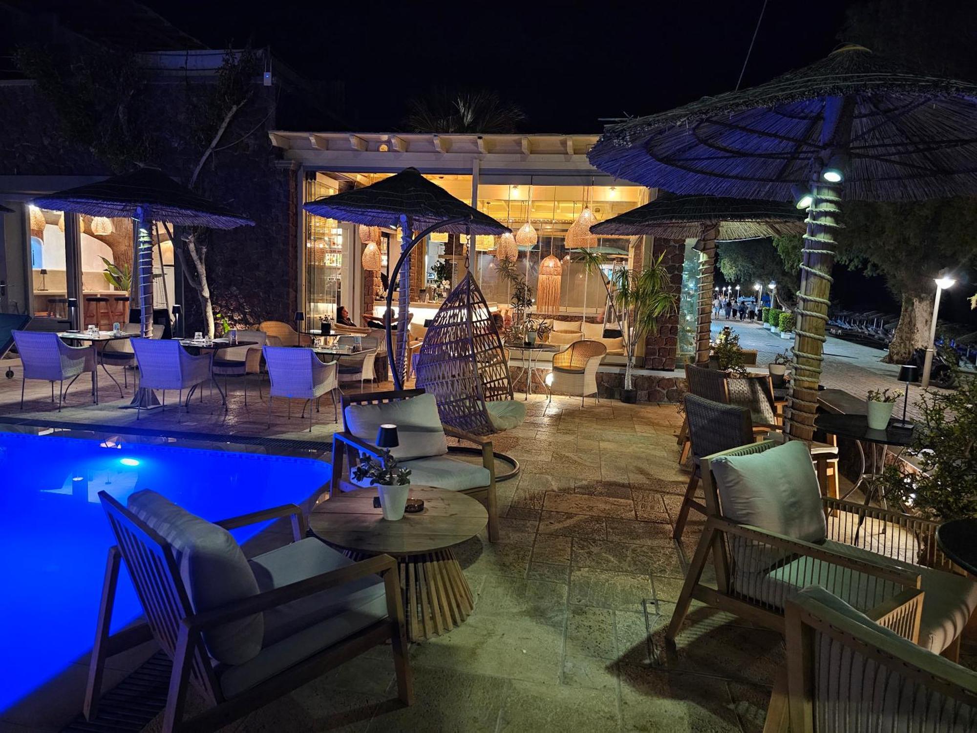 Elixir Del Mar On The 3* Kamari (Santorini)
